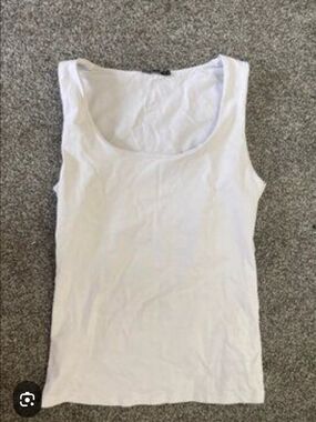 Zara Classic White Scoop Neck Tank Top